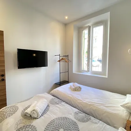 New In Forville With Balcony * Cannes